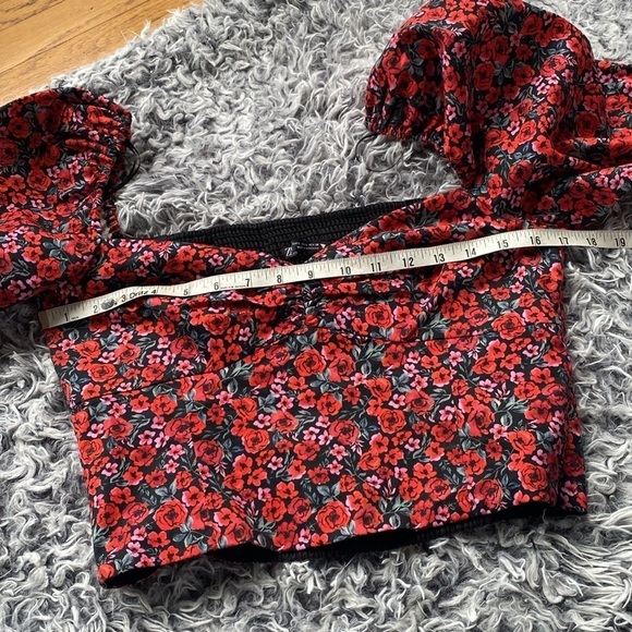 ZARA Floral Puff Sleeve Heart Shape Top Size Large - Picture 13 of 15